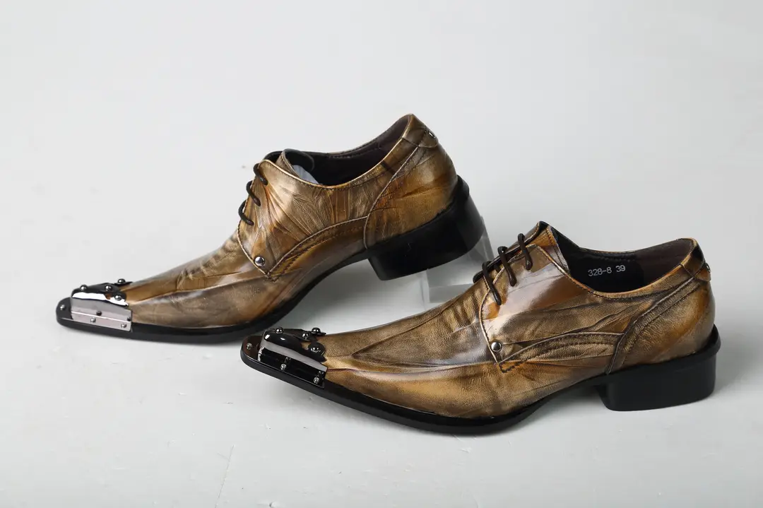 European style men's carved pointed-toe shoes, iron-toe trendy men's shoes, genuine leather British business casual fashion hairstylist men's leather  — chobi 11