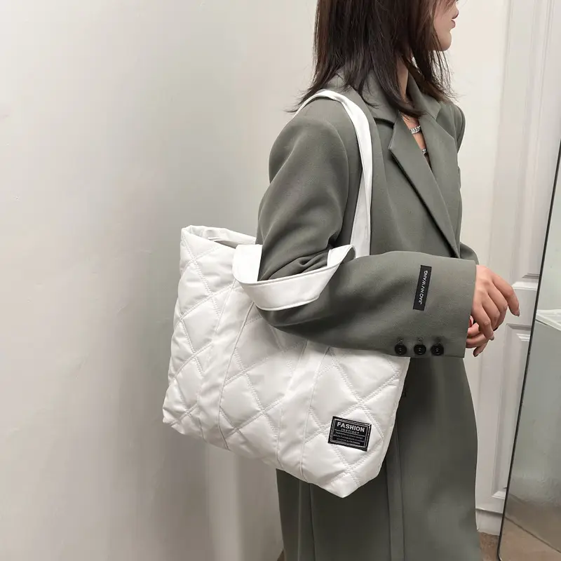 (Cross-border trading), capacious nylon trend one-shoulder bag — chobi 14