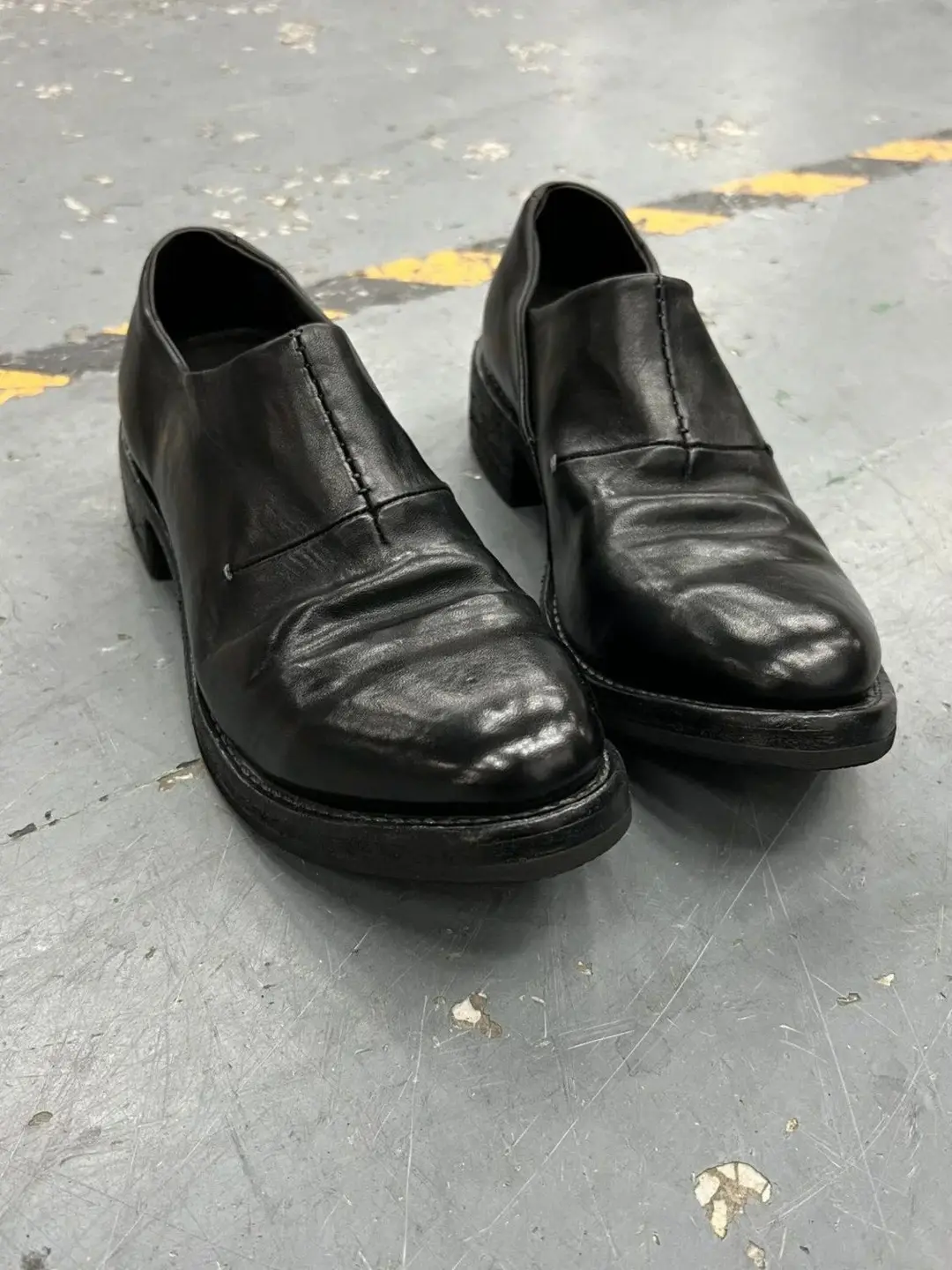 Black shoes, slip-ons with decorative stitching, loafers pointed-toe — chobi 1