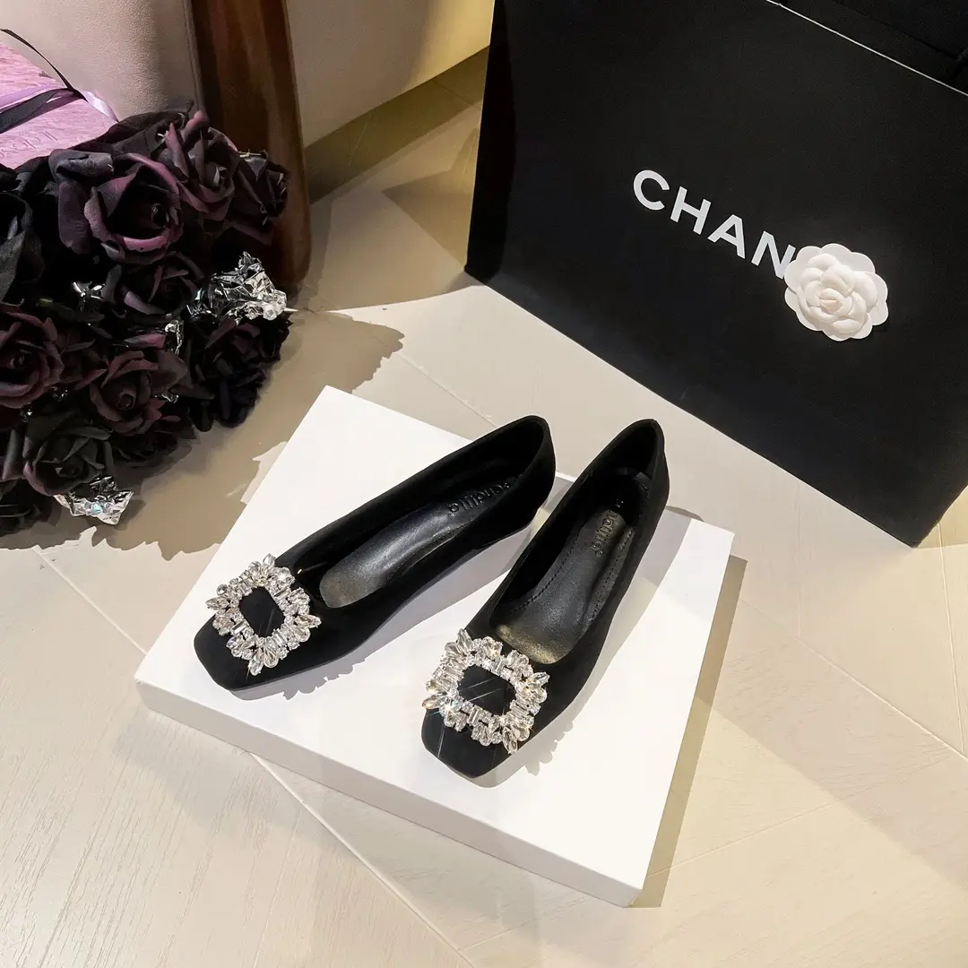 Elegant fashionable shoes with rhinestones low-cut stiletto heels flat, french style, 2024 years, city style — chobi 4