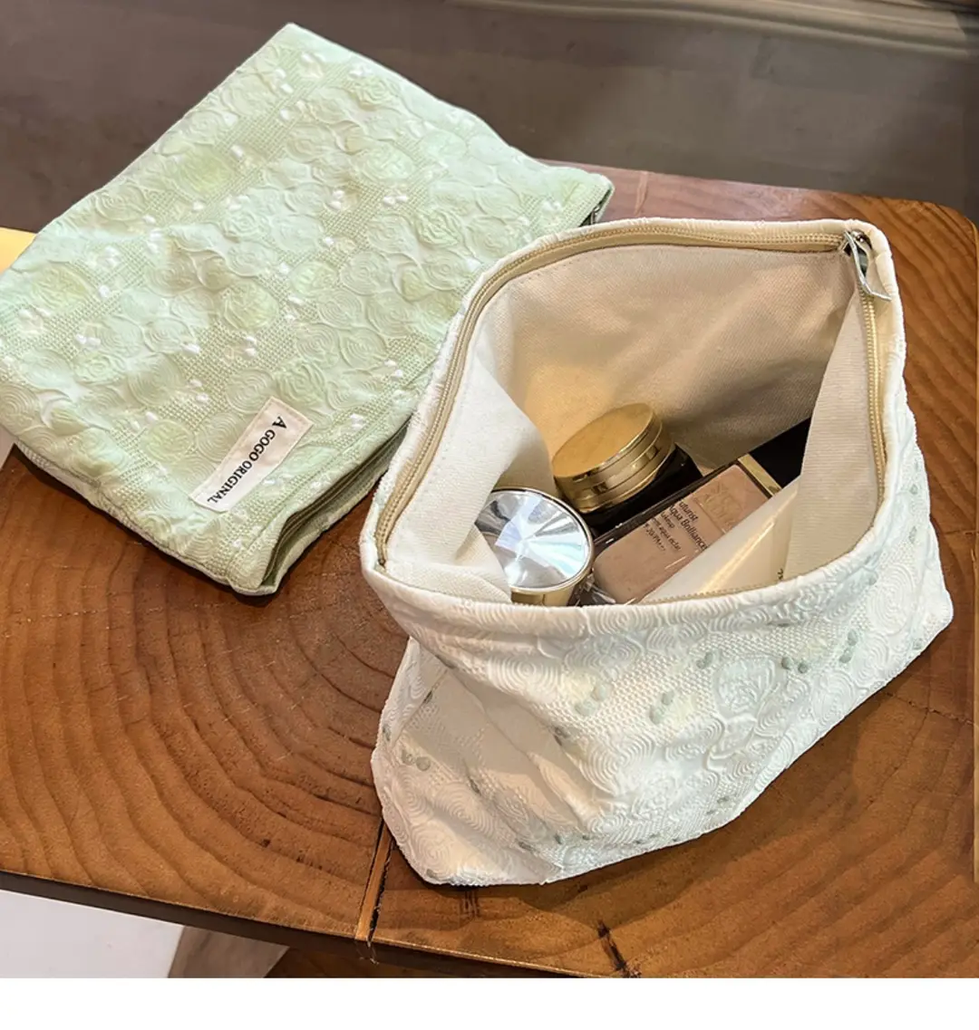Japanese capacious handheld cosmetic bag, fresh organizer bag, small clutch bag, in Japanese style — chobi 8
