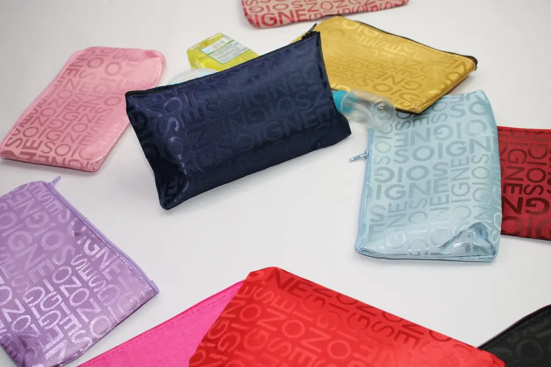 Cosmetic bag, storage system, wallet, hand loop bag, small clutch bag with zipper, cosmetic lipstick, South Korea — chobi 30