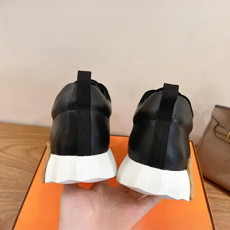 Classic two-tone universal fashionable running sneakers for leisure for men and women flat, genuine leather, for beloved — chobi 4