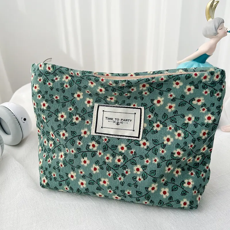 Retro cosmetic bag, cloth, storage bag for traveling, handheld organizer bag, flowered — chobi 18