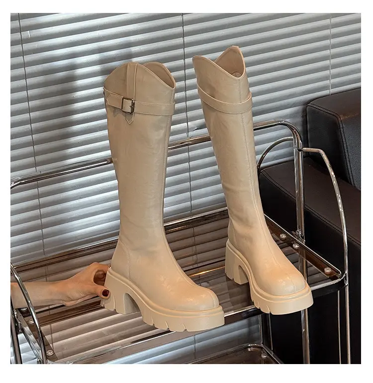 Fashionable autumn high boots platform, trend of season, height increasing — chobi 9