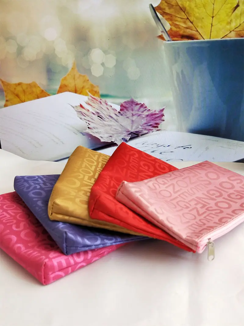 Korean style casual bag letter jacquard cosmetic bag horizontal style square hand cosmetic bag toiletry bag for women — chobi 18
