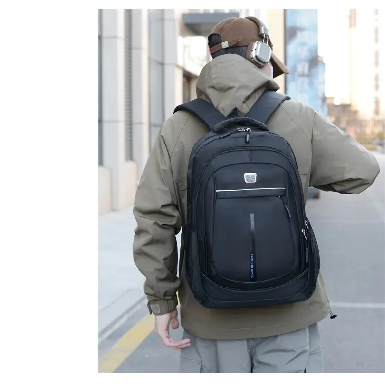 (Cross-border trading), casual backpack, laptop, travel bag, simple and elegant design, business version — chobi 17