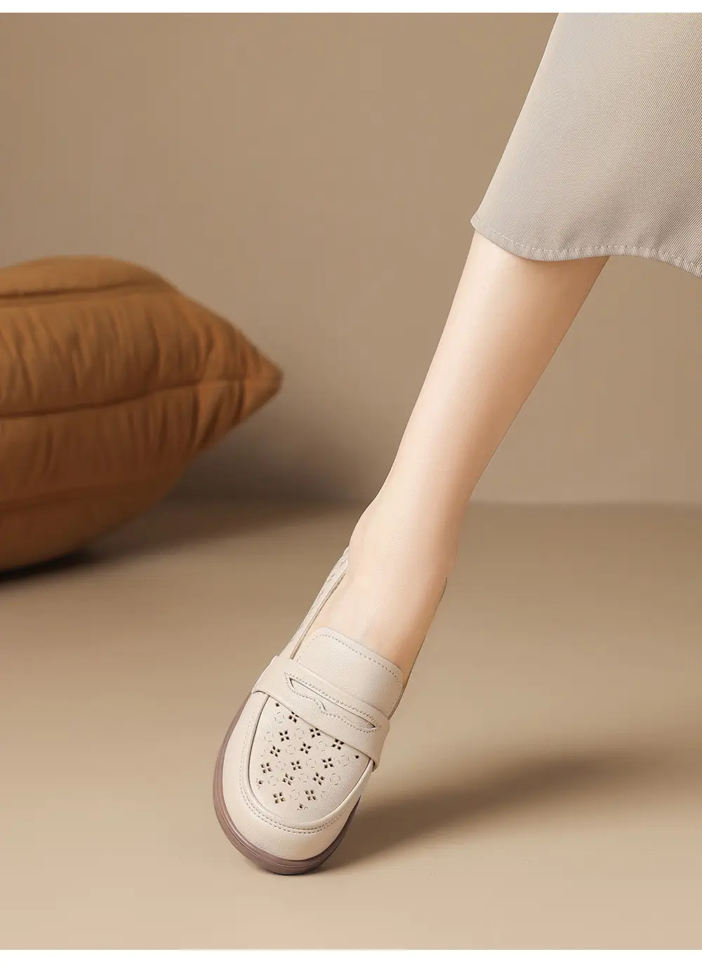 Loafers made of soft leather, comfortable “mom shoes” flat, casual footwear, Collection Year 2026, soft sole, easy to put on — chobi 10