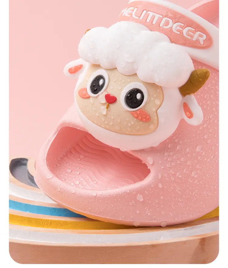 (Wholesale), cartoon wear-resistant breathable children's Crocs-style slippers for early age for boys, sandals, suitable for indoor and outdoor use — chobi 19