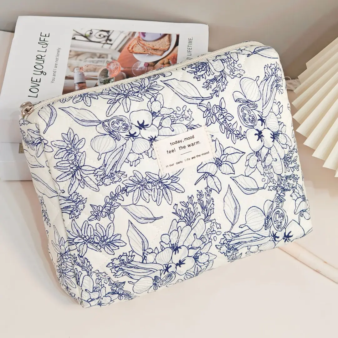 (Cross-border trading), capacious handheld cosmetic bag, organizer bag to go out for traveling — chobi 11