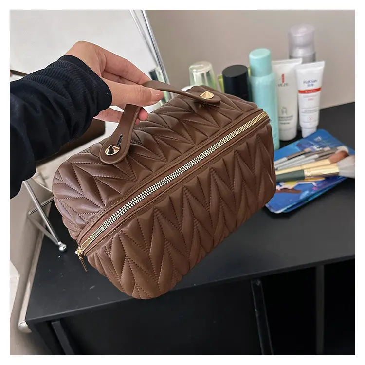 (Cross-border trading), capacious cosmetic bag for traveling, solid color retro organizer bag, city style — chobi 22