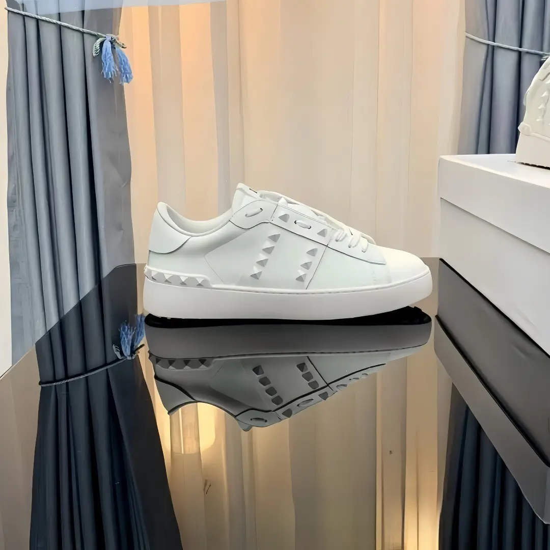 Fashionable universal sports white white sneakers with studs for men and women platform, height increasing — chobi 3