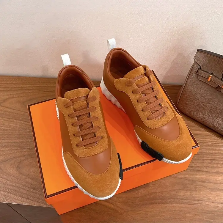 Classic two-tone universal fashionable running sneakers for leisure for men and women flat, genuine leather, for beloved — chobi 21