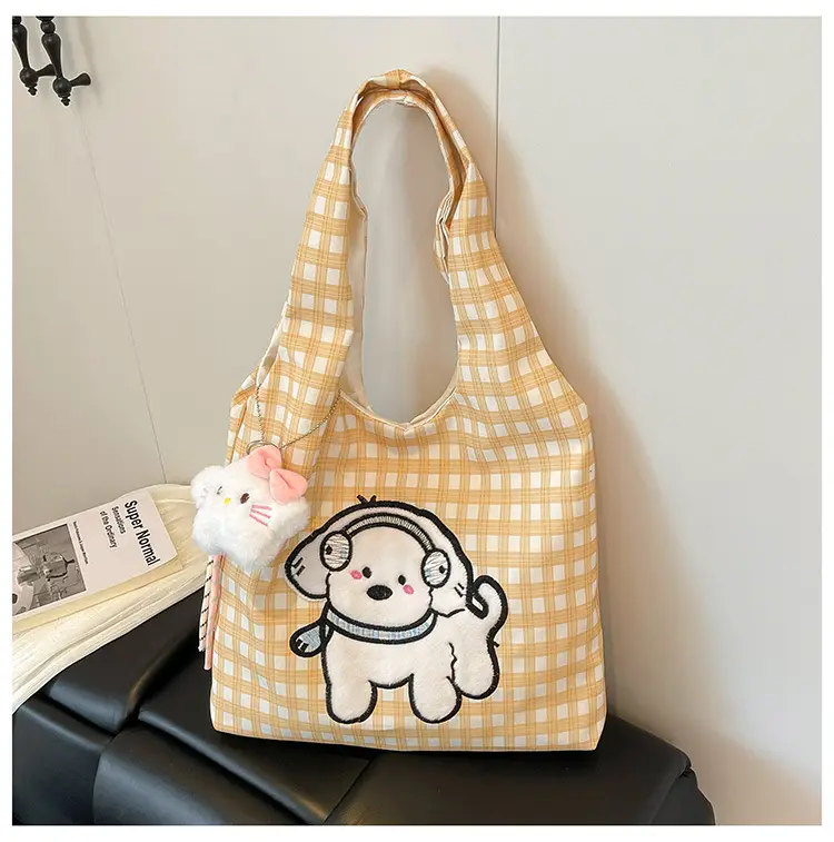 Cute cartoon universal shoulder bag to go out, one-shoulder bag — chobi 33