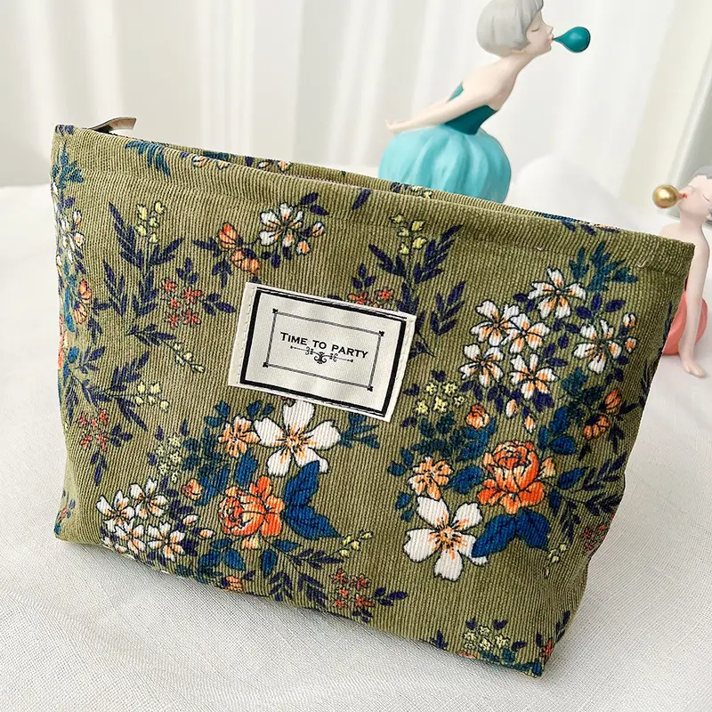 Retro cosmetic bag, cloth, storage bag for traveling, handheld organizer bag, flowered — chobi 17