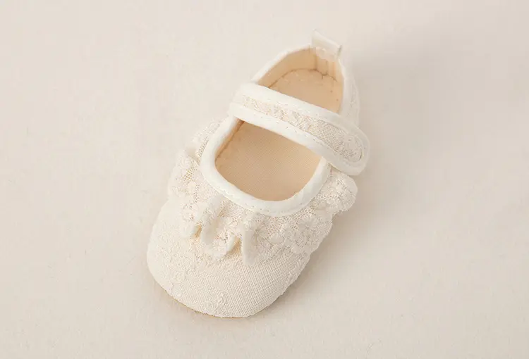 Manufacturer spot wholesale new spring baby Korean lace princess shoes Girls' anti-slip soft sole toddler shoes — chobi 5