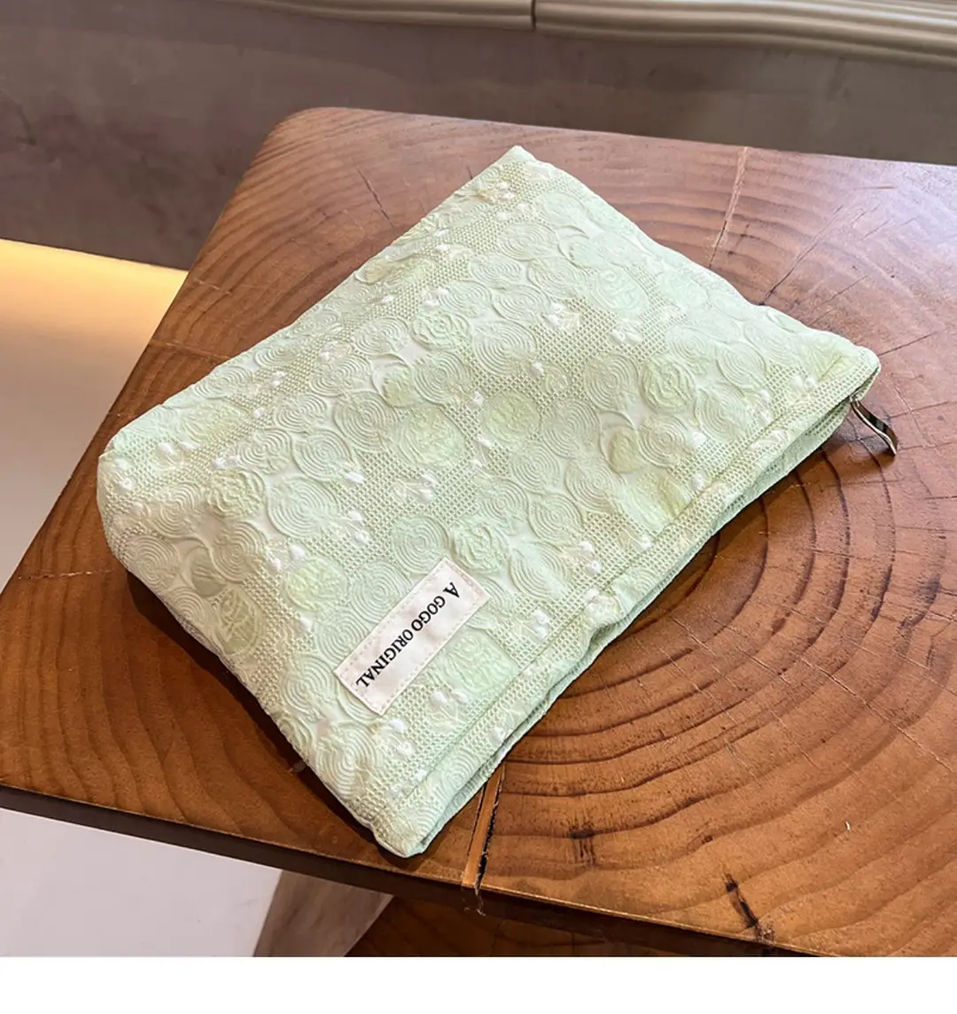 Japanese capacious handheld cosmetic bag, fresh organizer bag, small clutch bag, in Japanese style — chobi 17