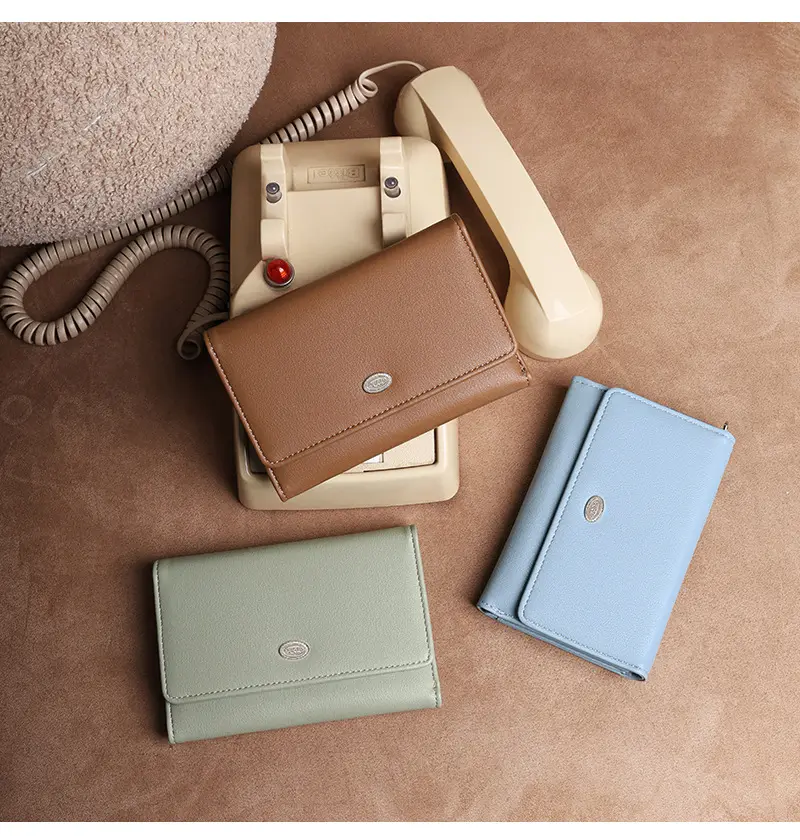 Wallet, long polyurethane capacious shoulder bag with zipper — chobi 20