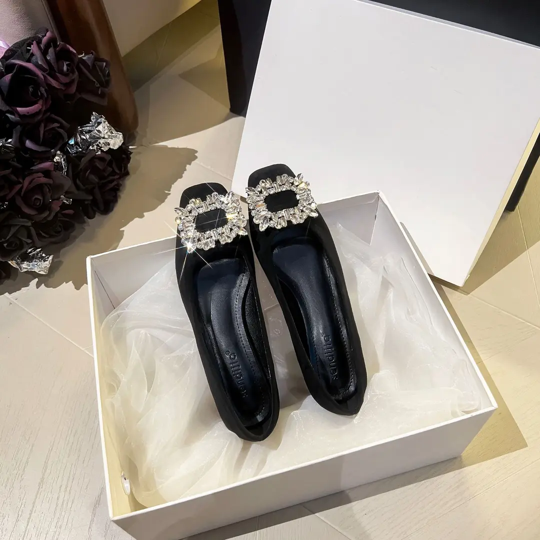 Elegant fashionable shoes with rhinestones low-cut stiletto heels flat, french style, 2024 years, city style — chobi 2