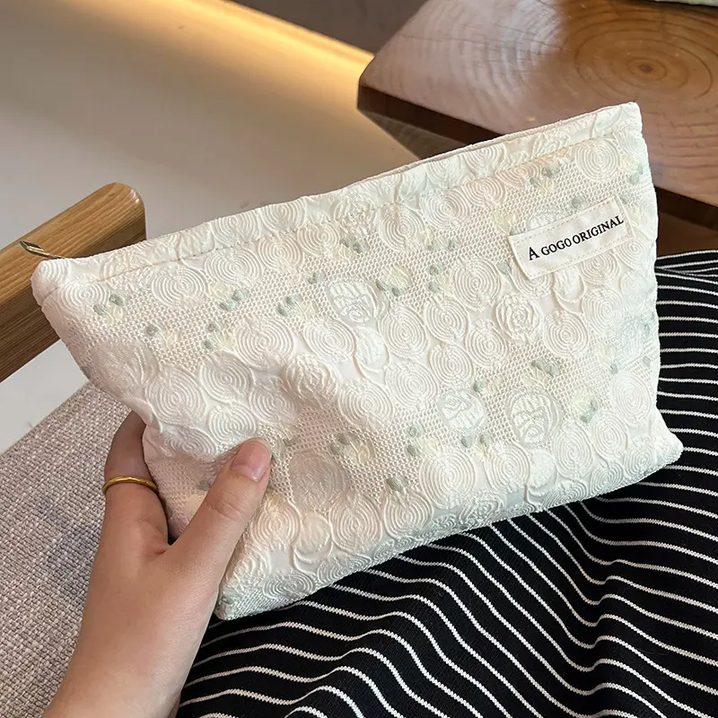 Japanese capacious handheld cosmetic bag, fresh organizer bag, small clutch bag, in Japanese style — chobi 20