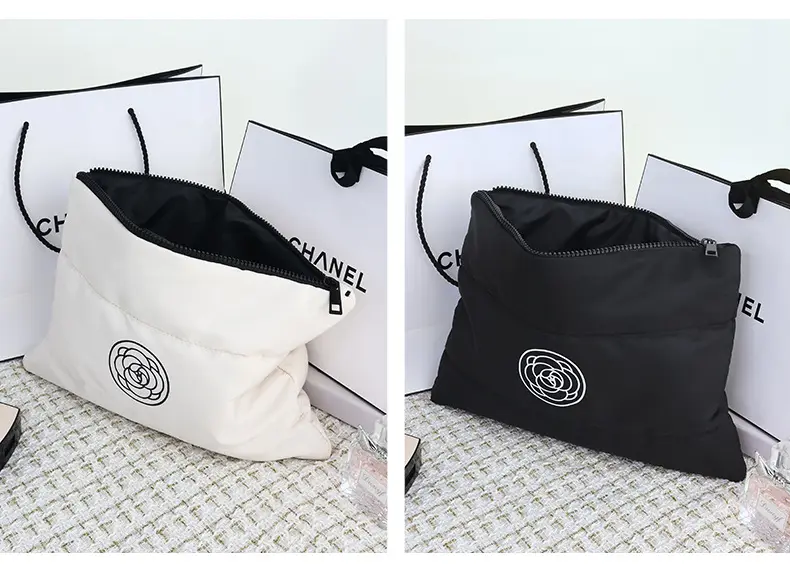 Mountain tea, capacious high quality handheld cosmetic bag, travel bag, Chanel style — chobi 12
