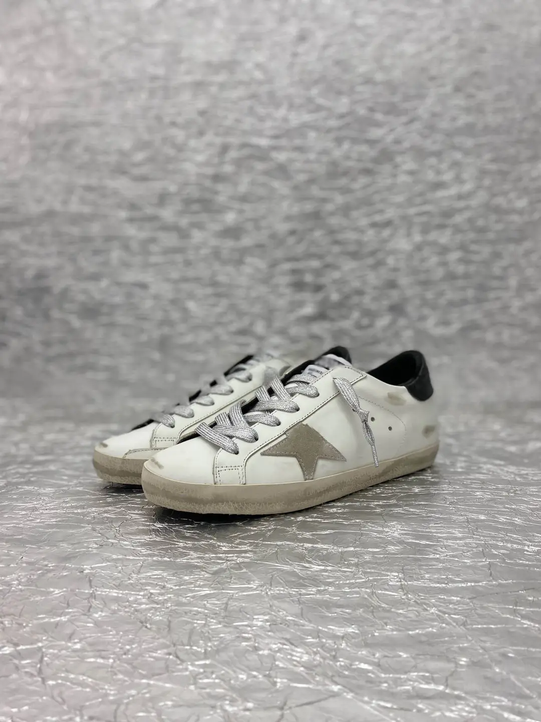 (Cross-border trading), retro universal casual footwear for men and women with hidden heel, (Physicals), with a vintage distressed effect — chobi 20