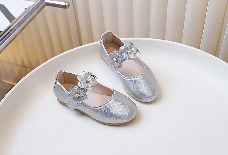 Children's white shoes made of black leather for students — chobi 22