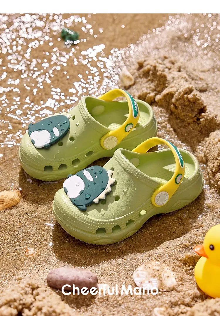 Children's cute Crocs-style slippers for boys, beach mule, soft sole, closed heel, closed toe — chobi 32