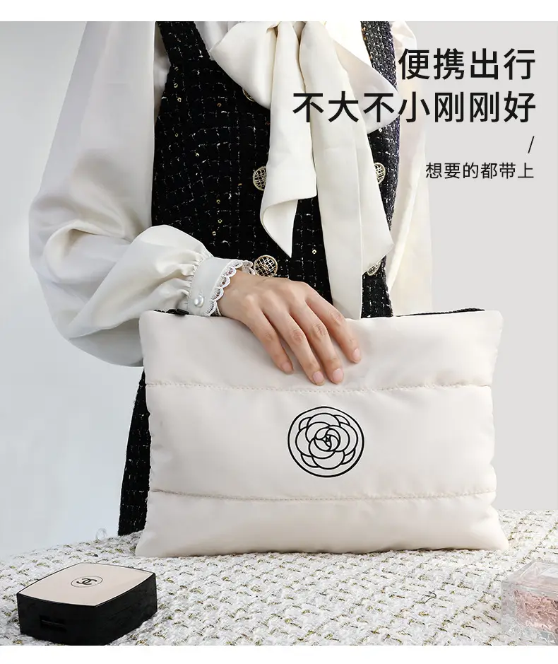 Mountain tea, capacious high quality handheld cosmetic bag, travel bag, Chanel style — chobi 6