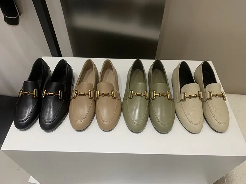 Autumn leather casual loafers flat, metallic color, 2023, trend of season, round toe, cowhide — chobi 1