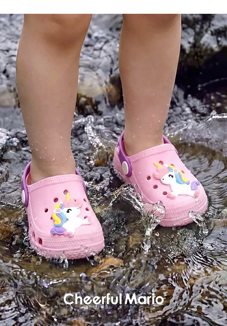 Children's cute Crocs-style slippers for boys, beach mule, soft sole, closed heel, closed toe — chobi 24