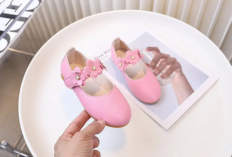 Children's white shoes made of black leather for students — chobi 35