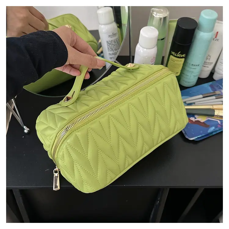 (Cross-border trading), capacious cosmetic bag for traveling, solid color retro organizer bag, city style — chobi 21