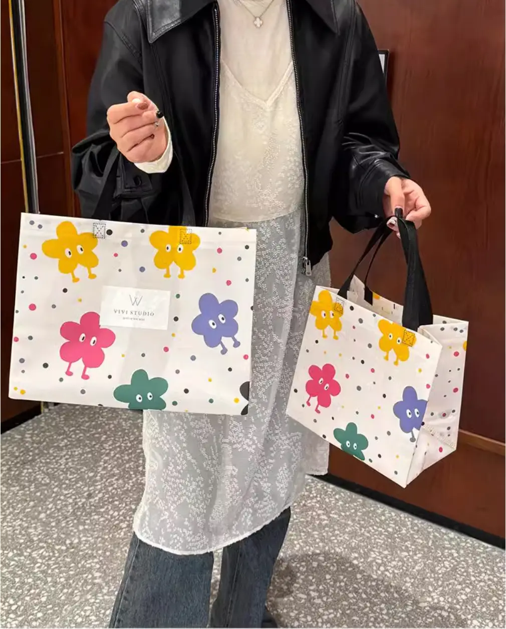 Rainbow cloth bag non-woven cloth, pack, waterproof linen bag, Birthday gift, high-quality style, with your logo imprint — chobi 15