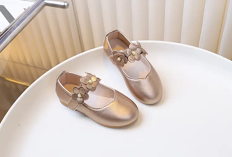 Children's white shoes made of black leather for students — chobi 25
