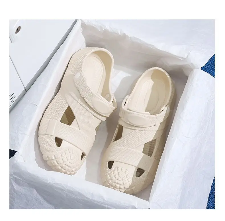 Sandals, non-slip slippers, beach sneakers, beach footwear, Collection Year 2026, suitable for outdoor wear, closed toe — chobi 13