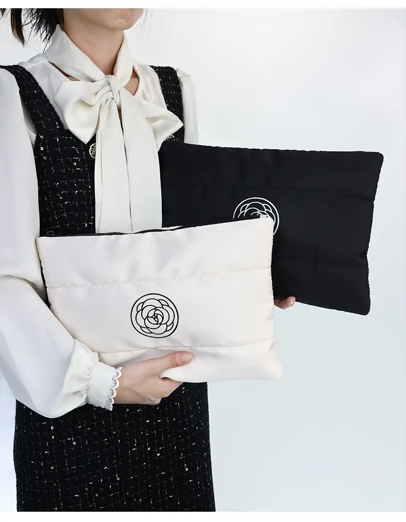Mountain tea, capacious high quality handheld cosmetic bag, travel bag, Chanel style — chobi 11