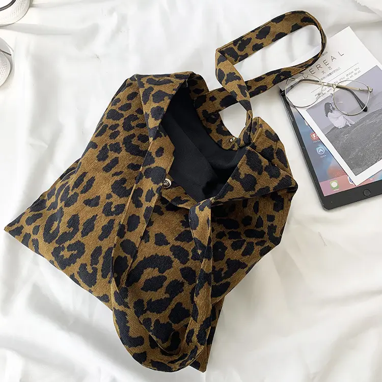 Universal one-shoulder bag, brand cloth bag — chobi 3
