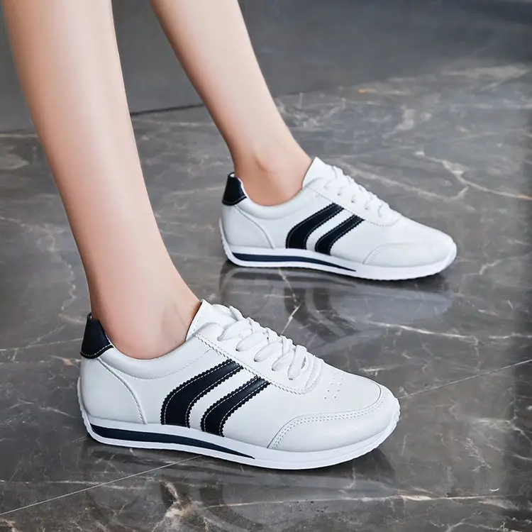 Autumn universal white sneakers with hidden heel wedge heel platform, casual loafers for students — chobi 1