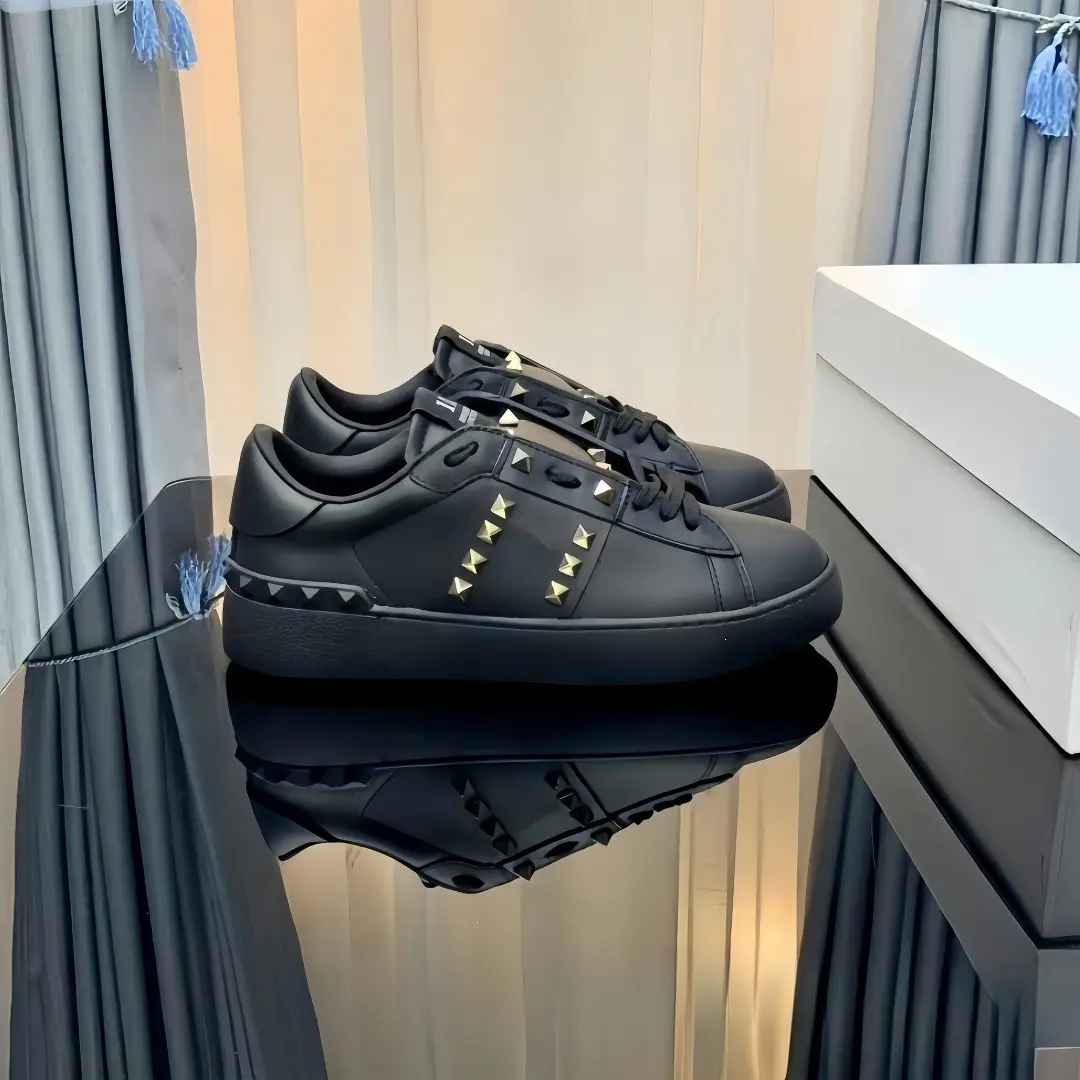 Fashionable universal sports white white sneakers with studs for men and women platform, height increasing — chobi 10
