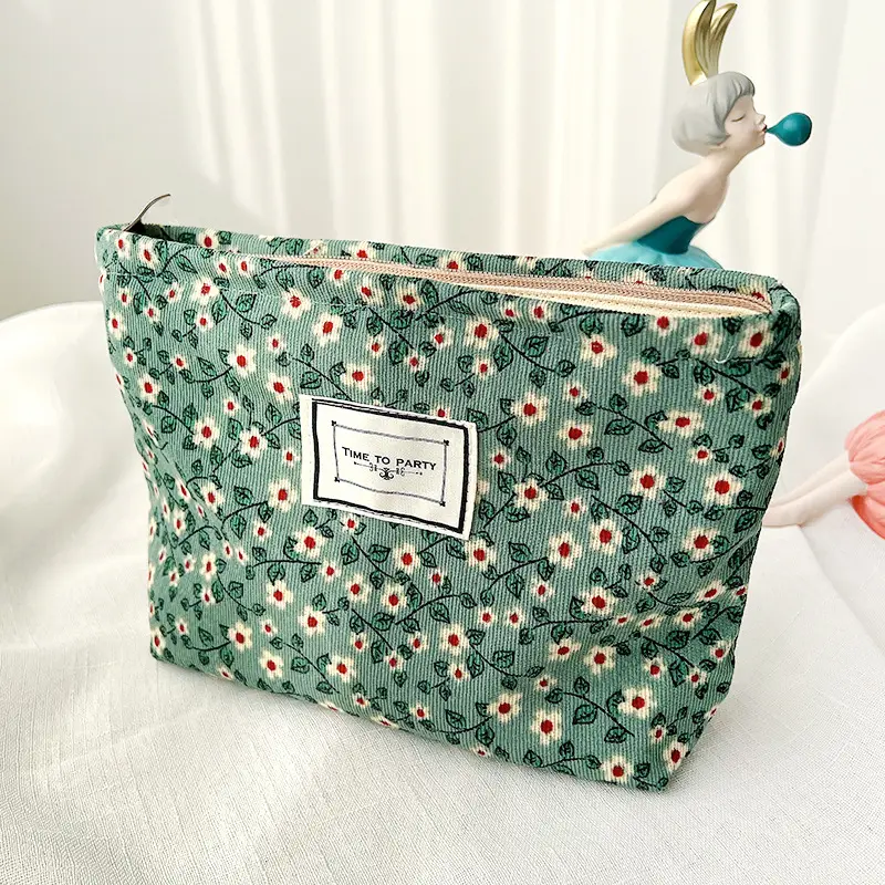 Retro cosmetic bag, cloth, storage bag for traveling, handheld organizer bag, flowered — chobi 19