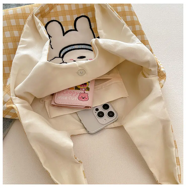 Cute cartoon universal shoulder bag to go out, one-shoulder bag — chobi 40