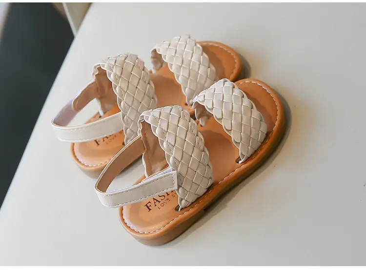 Summer children's beach woven fashionable sandals open toe, spring 2026 collection, Korean style, soft sole, princess style — chobi 22