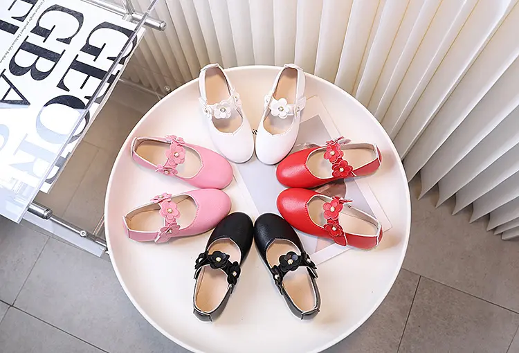 Children's white shoes made of black leather for students — chobi 2