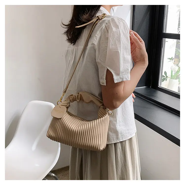 (Cross-border trading), retro shoulder bag, winter fashionable one-shoulder bag, phone bag, (Physicals) — chobi 17