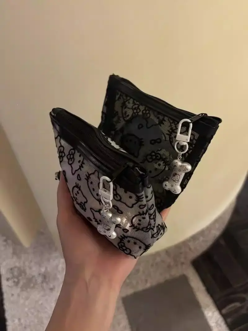 Small handheld cosmetic bag for traveling, organizer bag to go out, wallet — chobi 2
