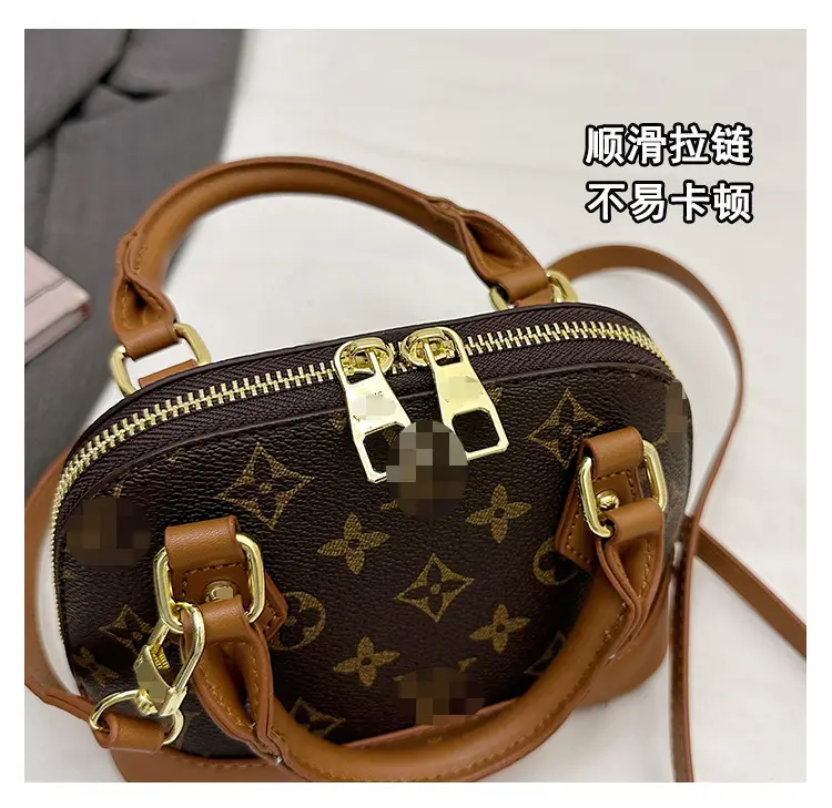 (Cross-border trading), (Wholesale), capacious one-shoulder bag — chobi 7