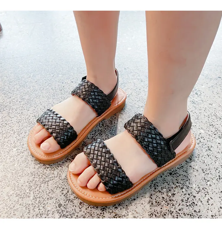Summer children's beach woven fashionable sandals open toe, spring 2026 collection, Korean style, soft sole, princess style — chobi 11
