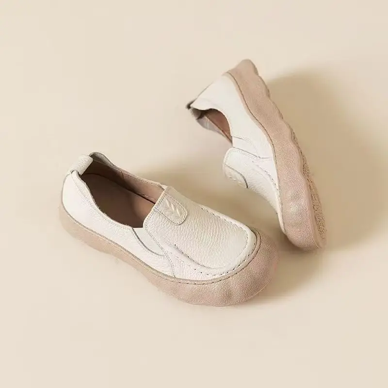 Non-slip shoes made of genuine soft leather, women's “mom shoes” platform, for middle age, round toe, soft sole, closed toe and heel — chobi 4