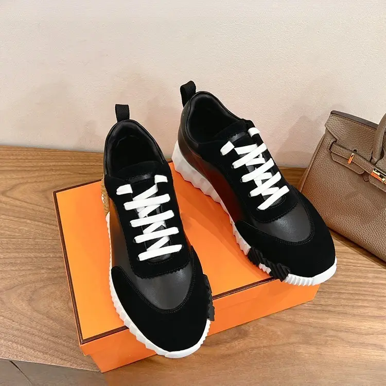 Classic two-tone universal fashionable running sneakers for leisure for men and women flat, genuine leather, for beloved — chobi 1